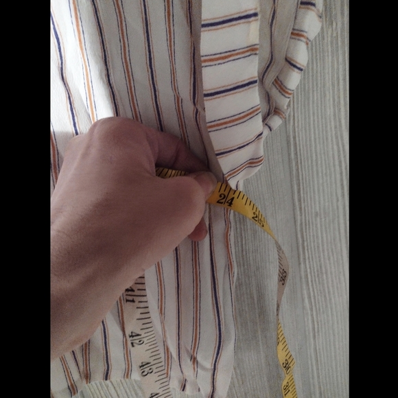 ✴️3 for $15: Forever 21 Button-Up Crop Top - Picture 6 of 11